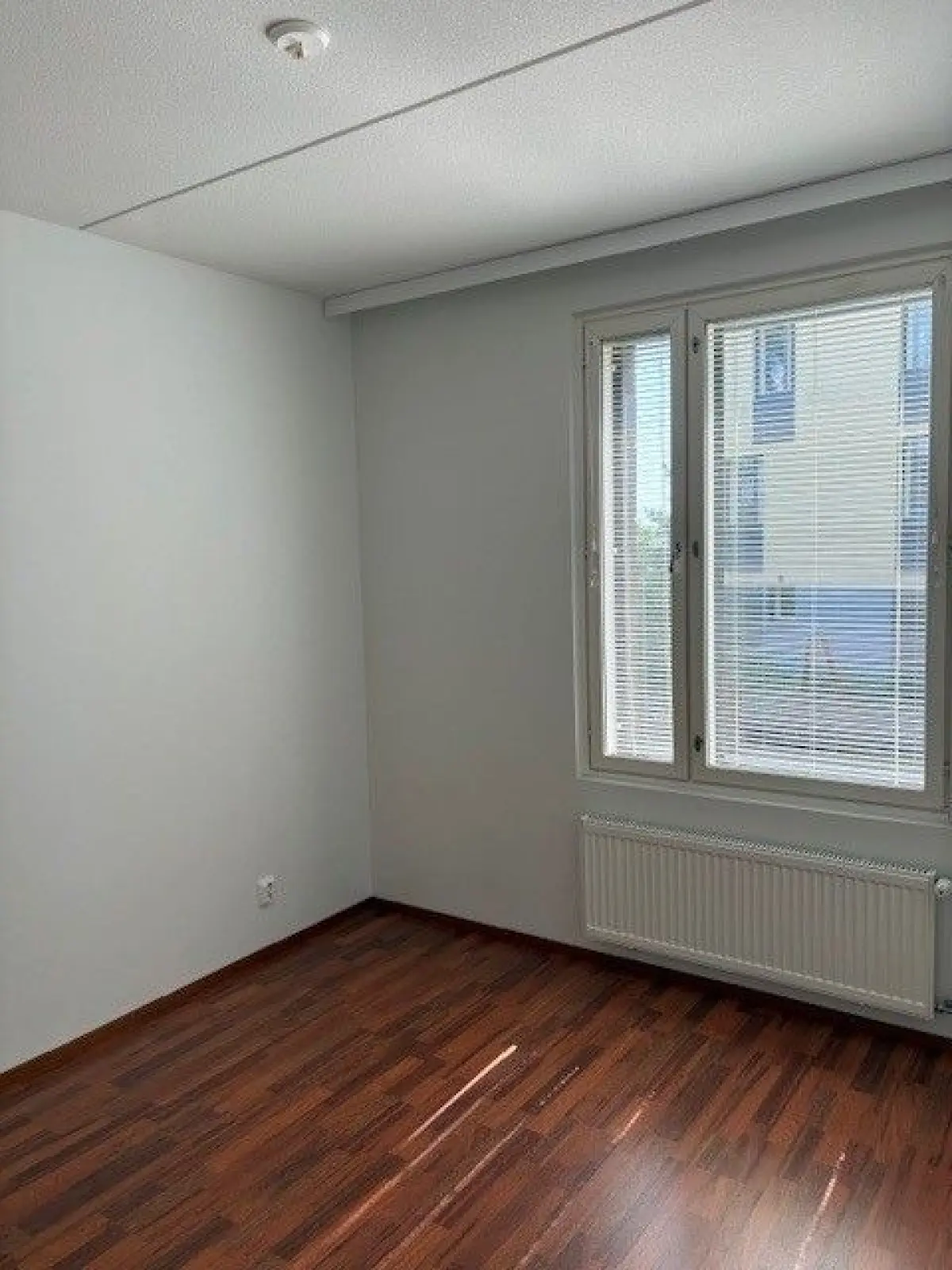 Pohjakuva vantaa/myyrmaki/kilterinaukio-5/1173-4882