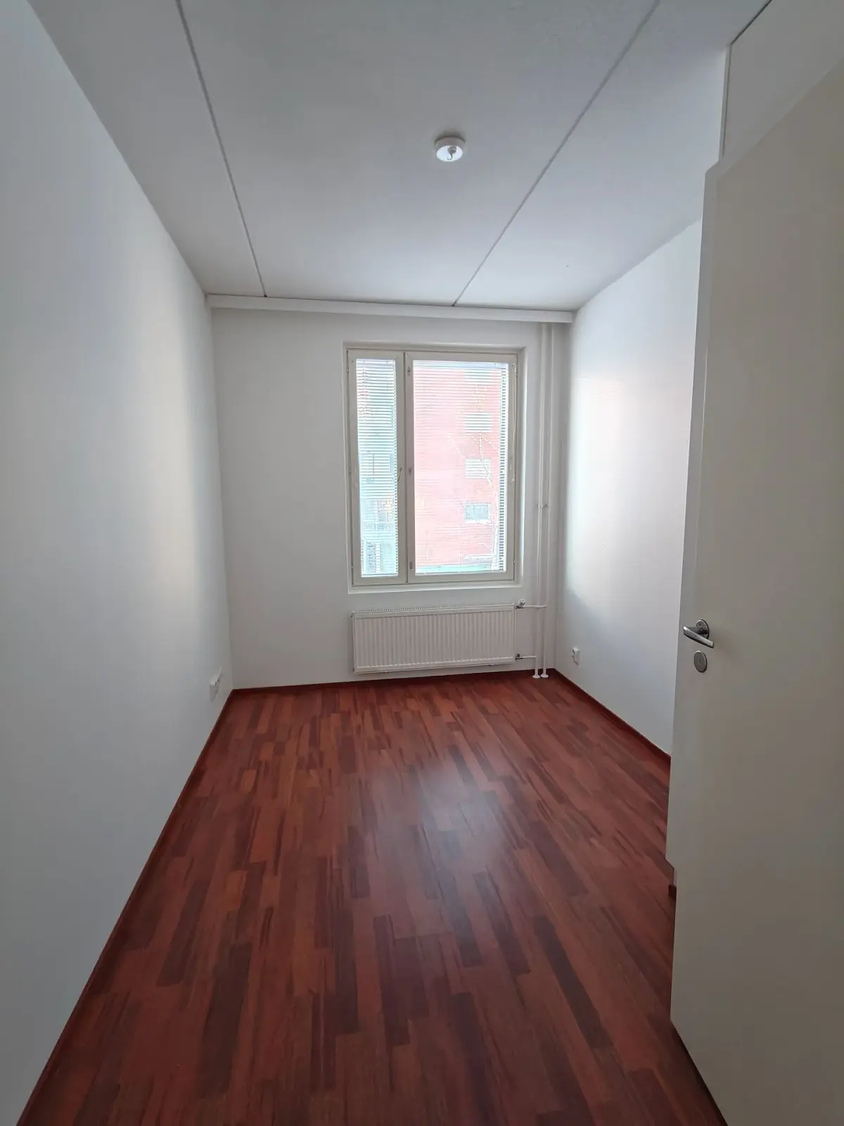 Pohjakuva vantaa/myyrmaki/kilterinaukio-5/1173-4868