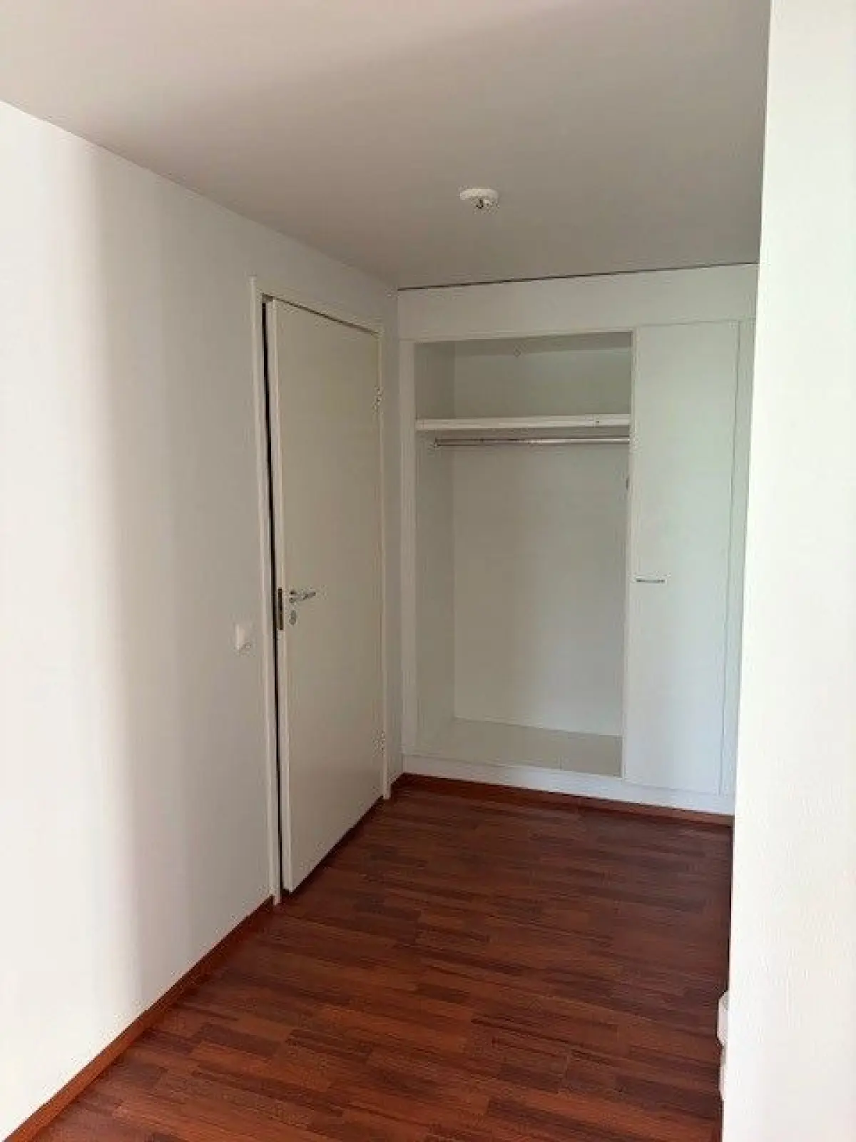 Pohjakuva vantaa/myyrmaki/kilterinaukio-5/1173-4882