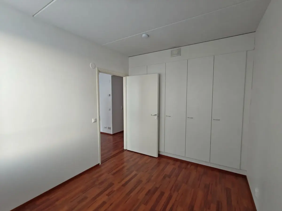 Pohjakuva vantaa/myyrmaki/kilterinaukio-5/1173-4868