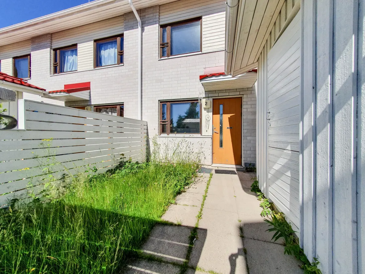 Pohjakuva kirkkonummi/masala/sepankylantie-12/2004-14790