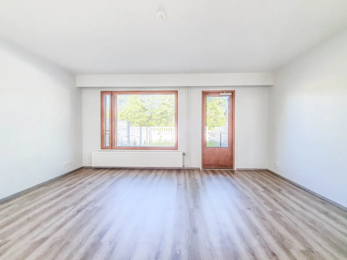 Pohjakuva kirkkonummi/masala/sepankylantie-12/2004-14790