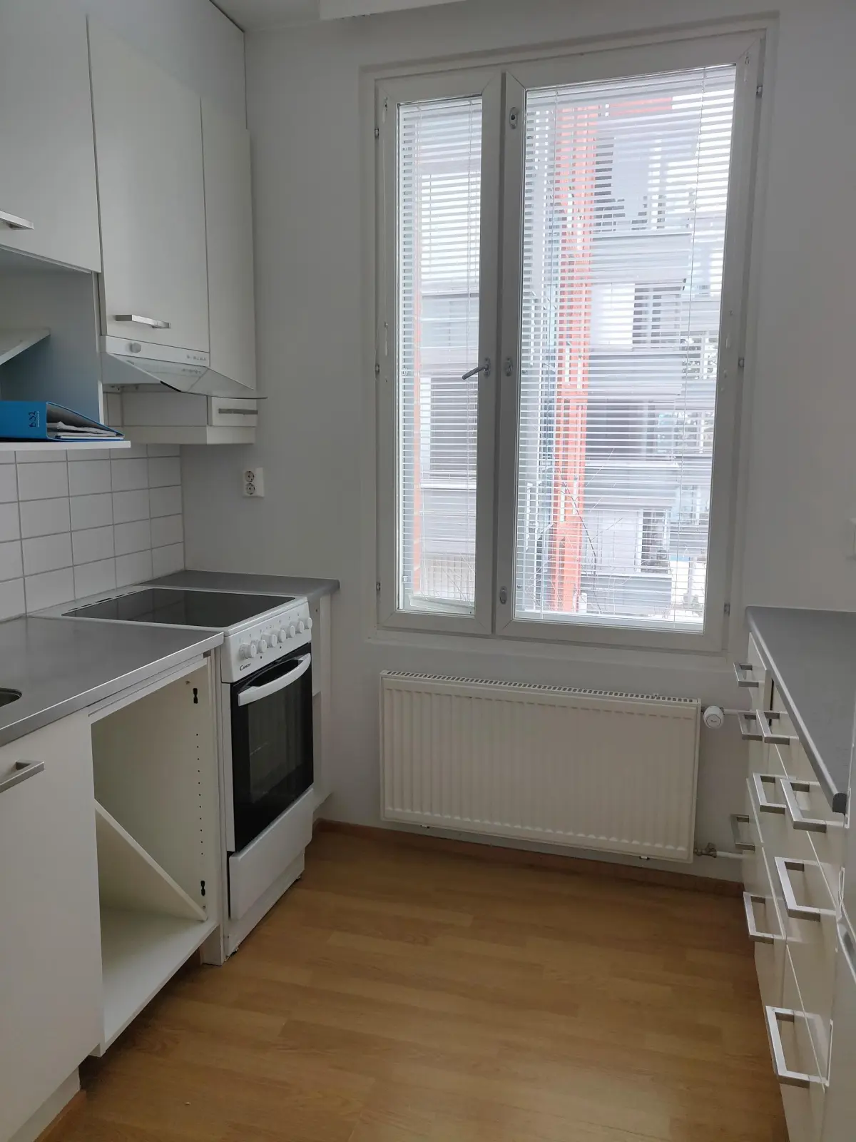 Pohjakuva vantaa/myyrmaki/kilterinaukio-1/1175-4846