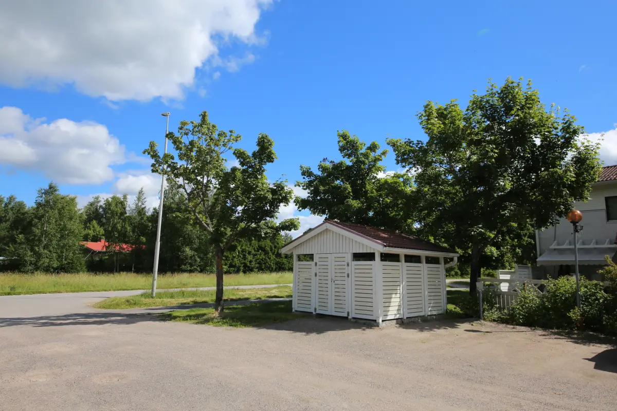 Pohjakuva kirkkonummi/masala/sepankylantie-12/2004-14790