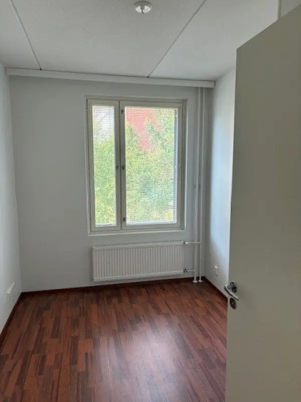 Pohjakuva vantaa/myyrmaki/kilterinaukio-5/1173-4882