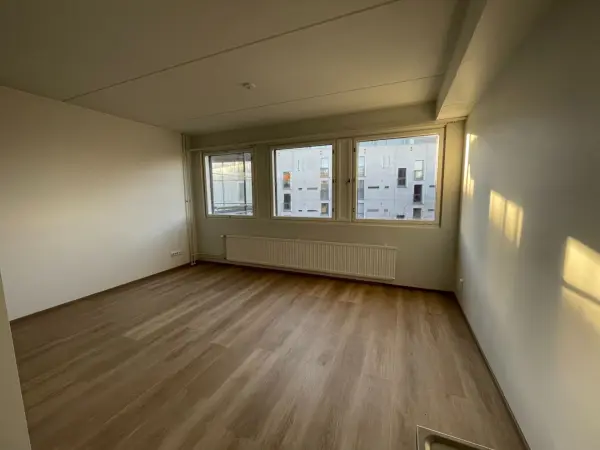 Pohjakuva helsinki/ruoholahti/kellosaarenkatu-4/399-4573