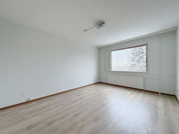 Pohjakuva vantaa/hakunila/hiirakkokuja-8/1358-1475