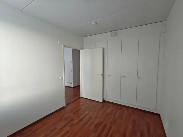 Pohjakuva vantaa/myyrmaki/kilterinaukio-5/1173-4868