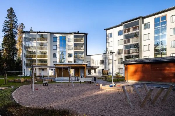 Pohjakuva tampere/hervantajarvi/lyyrapyrsto-2/2715-7732