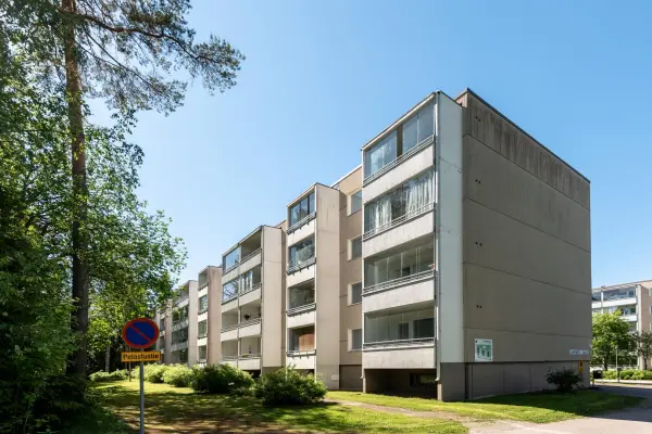 Pohjakuva luhtikatu-2