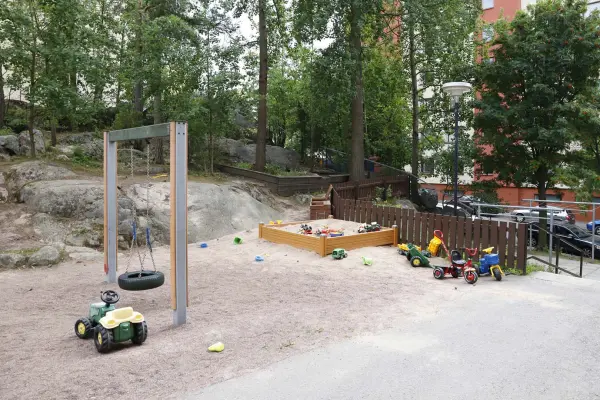 Pohjakuva helsinki/pihlajisto/tiirismaantie-11/775-16217