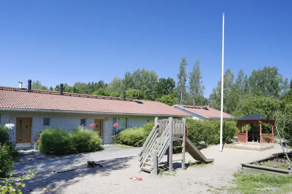 Pohjakuva ryytimaantie-2