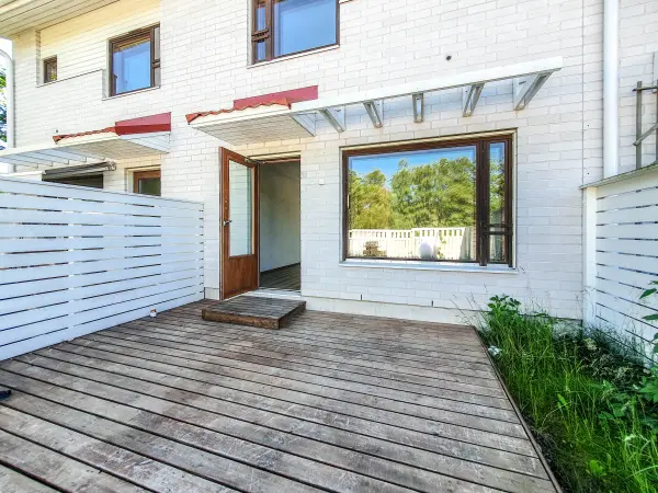 Pohjakuva kirkkonummi/masala/sepankylantie-12/2004-14790