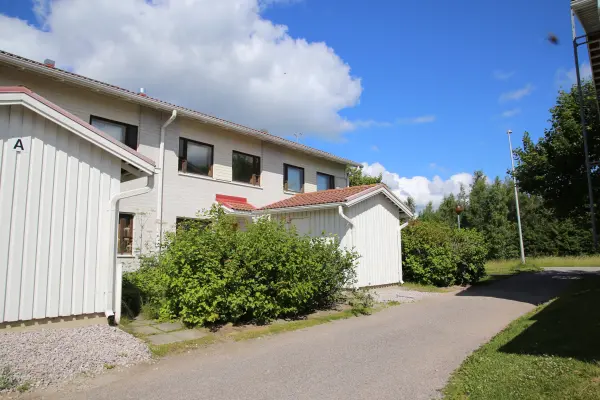 Pohjakuva kirkkonummi/masala/sepankylantie-12/2004-14790