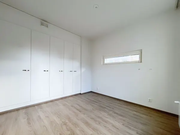 Pohjakuva vantaa/martinlaakso/laajaniitynkuja-5/1182-6776