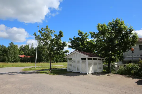 Pohjakuva kirkkonummi/masala/sepankylantie-12/2004-14790